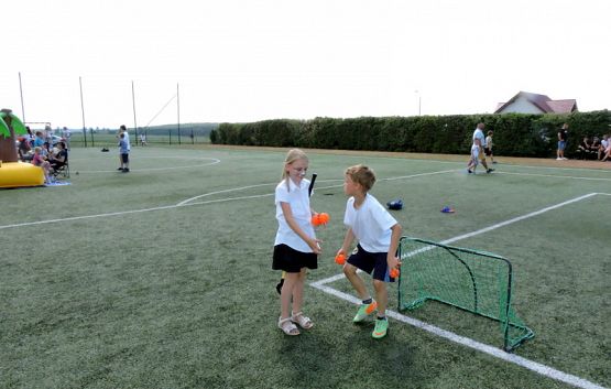  Grafika #19: FESTYN RODZINNY