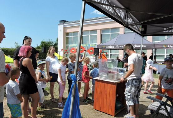  Grafika #33: FESTYN RODZINNY