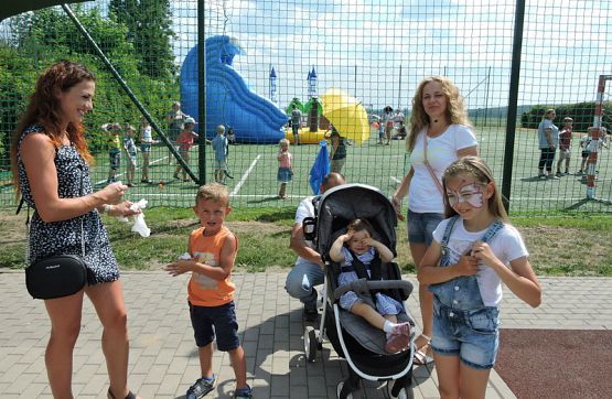  Grafika #41: FESTYN RODZINNY