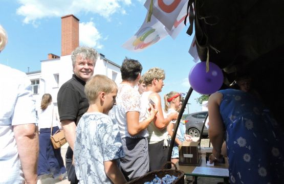  Grafika #47: FESTYN RODZINNY