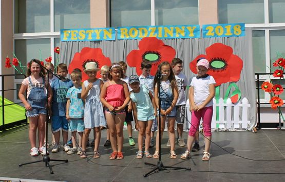  Grafika #53: FESTYN RODZINNY