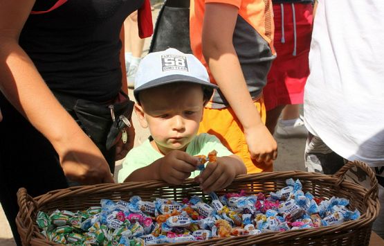  Grafika #63: FESTYN RODZINNY