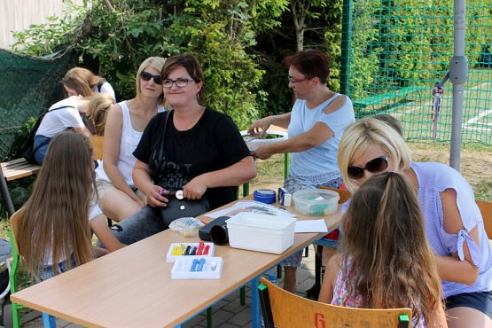  Grafika #70: FESTYN RODZINNY