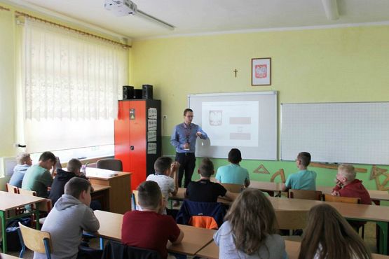  Grafika #2: Lekcje historii z okazji 100- lecia Niepodległości