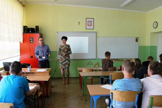  Grafika #7: Lekcje historii z okazji 100- lecia Niepodległości