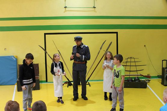  Grafika #25: Grupa rekonstrukcyjna.