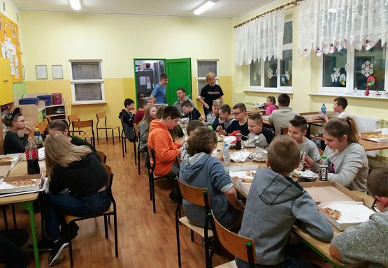  Grafika #2: Nocka w szkole!