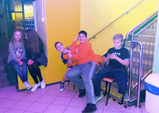  Grafika #4: Nocka w szkole!