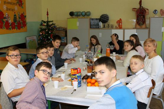  Grafika #4: Wigilie klasowe