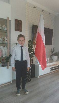 Grafika #32: Uczestniczymy w Akcji Szkoła do hymnu