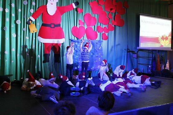  Grafika #17: Kiermasz Mikołajkowy 4 XII 2015