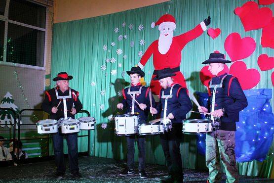  Grafika #28: Kiermasz Mikołajkowy 4 XII 2015