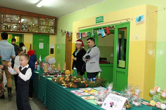  Grafika #40: Kiermasz Mikołajkowy 4 XII 2015