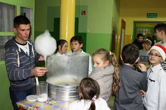  Grafika #46: Kiermasz Mikołajkowy 4 XII 2015