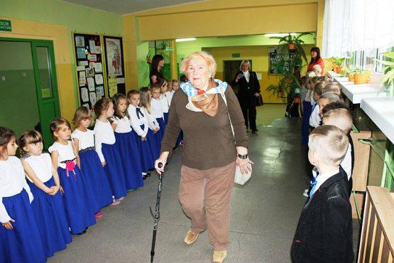  Grafika #4: Ślubowanie pierwszaków X 2015