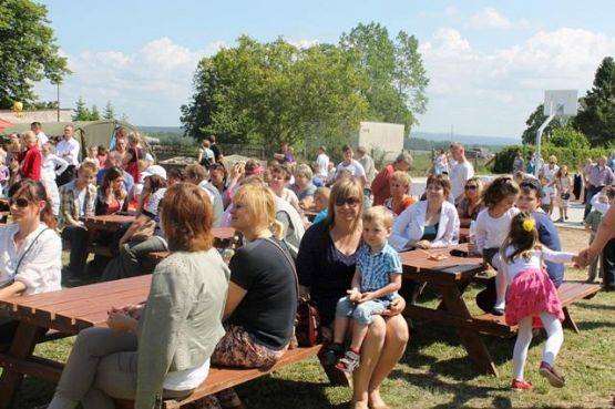  Grafika #14: DZIEŃ DZIECKA - OTWARCIE BOISKA 1.06.2014r.