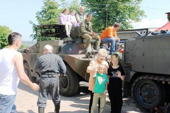  Grafika #18: DZIEŃ DZIECKA - OTWARCIE BOISKA 1.06.2014r.