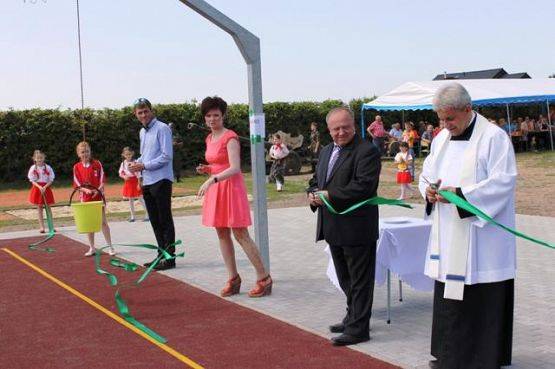  Grafika #1: DZIEŃ DZIECKA - OTWARCIE BOISKA 1.06.2014r.