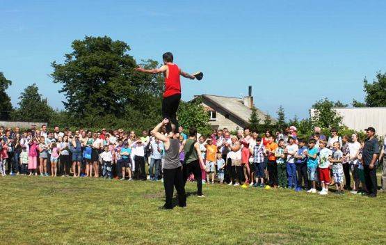  Grafika #30: DZIEŃ DZIECKA - OTWARCIE BOISKA 1.06.2014r.