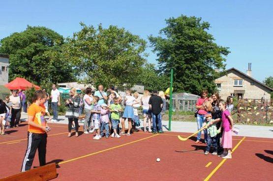  Grafika #37: DZIEŃ DZIECKA - OTWARCIE BOISKA 1.06.2014r.