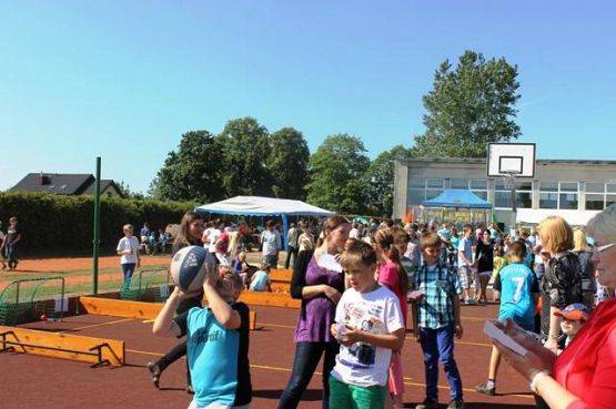  Grafika #38: DZIEŃ DZIECKA - OTWARCIE BOISKA 1.06.2014r.