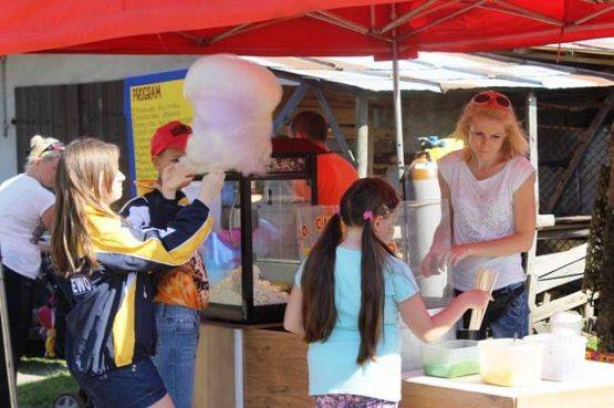  Grafika #42: DZIEŃ DZIECKA - OTWARCIE BOISKA 1.06.2014r.