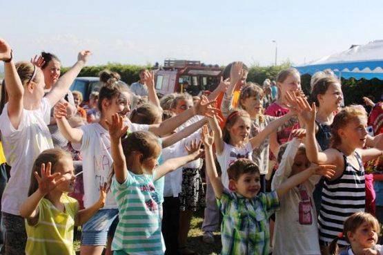  Grafika #50: DZIEŃ DZIECKA - OTWARCIE BOISKA 1.06.2014r.