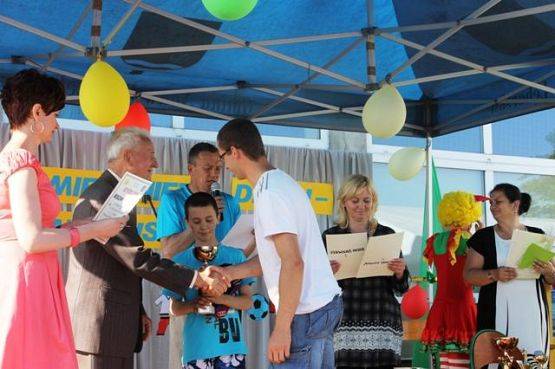  Grafika #55: DZIEŃ DZIECKA - OTWARCIE BOISKA 1.06.2014r.