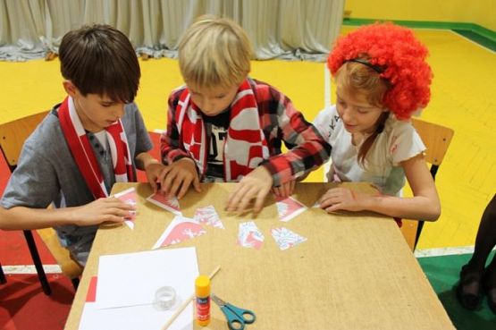  Grafika #4: "KOCHAM CIĘ POLSKO!" -19XI 2013r.