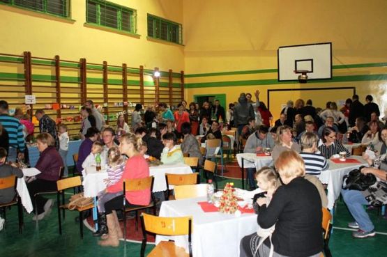  Grafika #11: Kiermasz Świąteczny 13 XII 2013r.