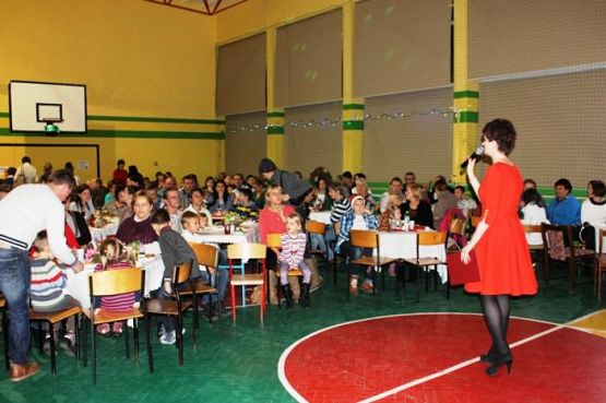  Grafika #12: Kiermasz Świąteczny 13 XII 2013r.