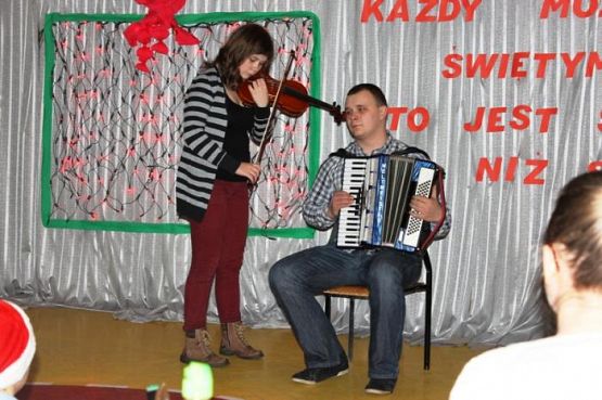  Grafika #34: Kiermasz Świąteczny 13 XII 2013r.