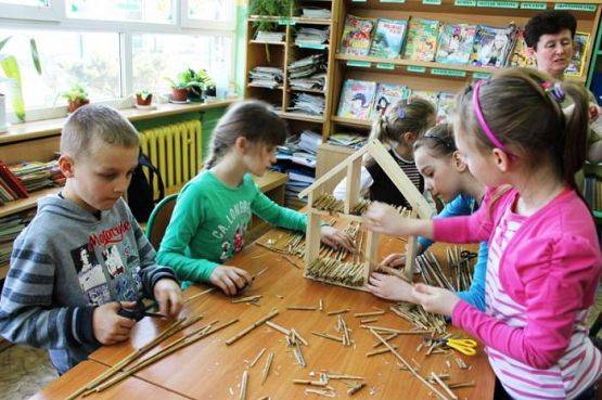 Grafika #3: PSZCZOŁY -IV 2014