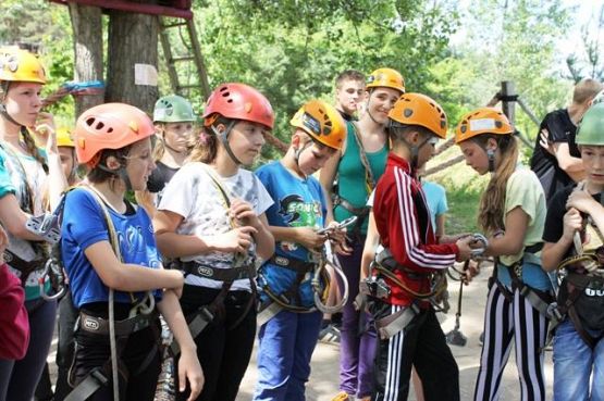 Grafika #18: WYCIECZKA DO PARKU LINOWEGO- ADVENTURE PARK