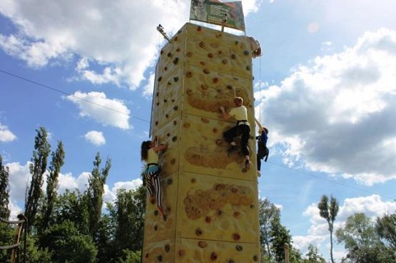 Grafika #25: WYCIECZKA DO PARKU LINOWEGO- ADVENTURE PARK