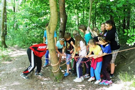 Grafika #3: WYCIECZKA DO PARKU LINOWEGO- ADVENTURE PARK