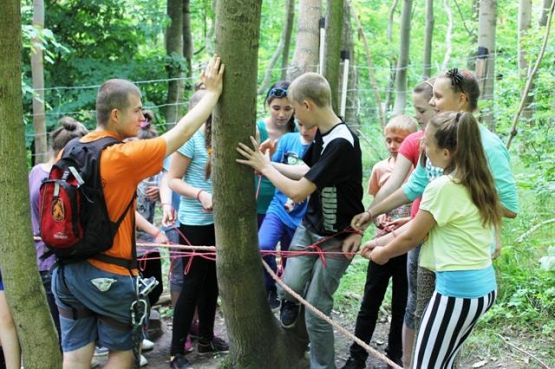 Grafika #6: WYCIECZKA DO PARKU LINOWEGO- ADVENTURE PARK