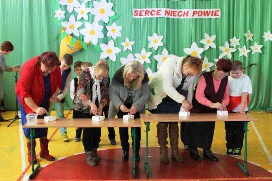  Grafika #13: DZIEŃ BABCI I DZIADKA I 2015