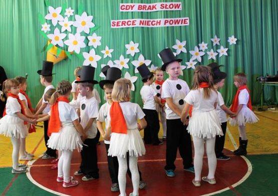  Grafika #5: DZIEŃ BABCI I DZIADKA I 2015