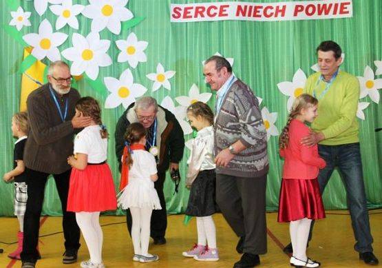  Grafika #7: DZIEŃ BABCI I DZIADKA I 2015