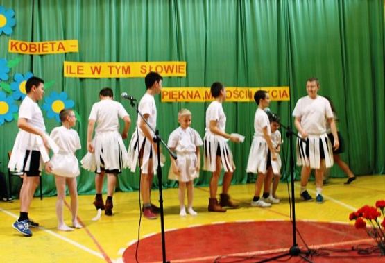 Grafika #7: Dzień Kobiet 2015