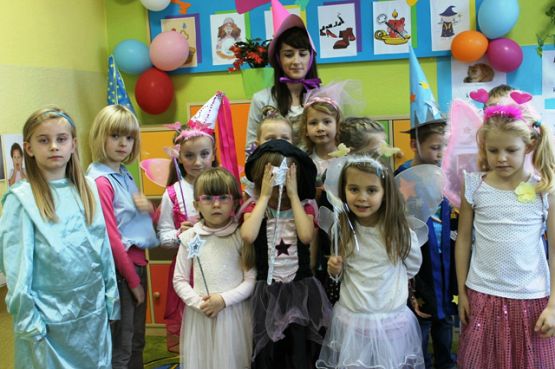  Grafika #1: ANDRZEJKI W SZKOLE