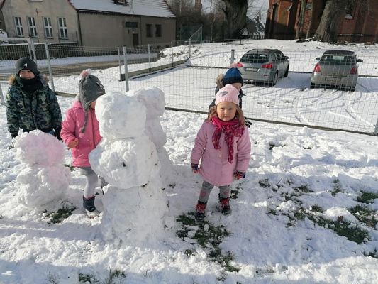  Grafika #3: KOCHAMY ZIMĘ