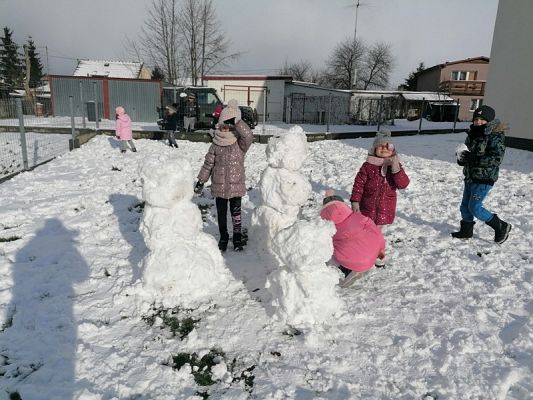  Grafika #9: KOCHAMY ZIMĘ