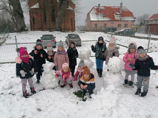  Grafika #12: KOCHAMY ZIMĘ