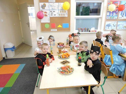  Grafika #16: BALE W KARNAWALE