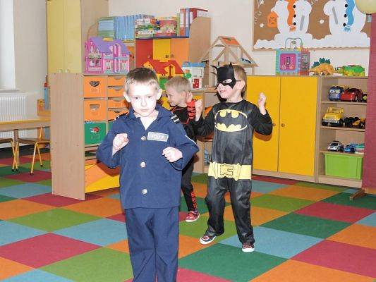  Grafika #9: BALE W KARNAWALE