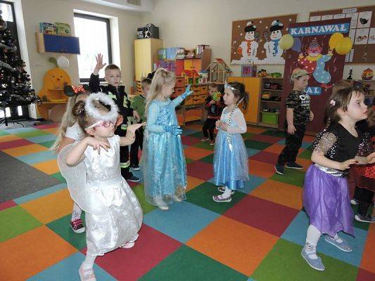  Grafika #22: BALE W KARNAWALE