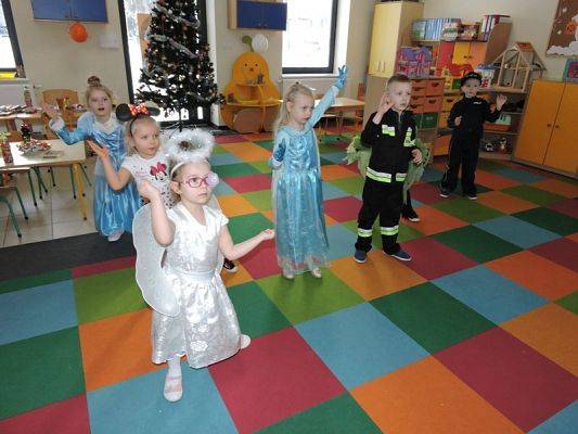  Grafika #20: BALE W KARNAWALE