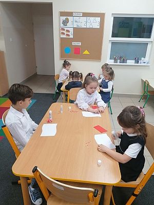  Grafika #2: OBCHODZIMY ROCZNICĘ ODZYSKANIA NIEPODLEGŁOŚCI